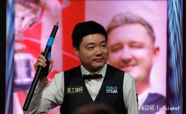 【青训成长】年轻运动员模仿丁俊晖经典训练动作的简单介绍